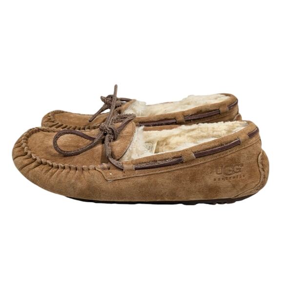 UGG Dakota Slipper/Mocassins GUC $110 Size 7  S3165 - Picture 7 of 11